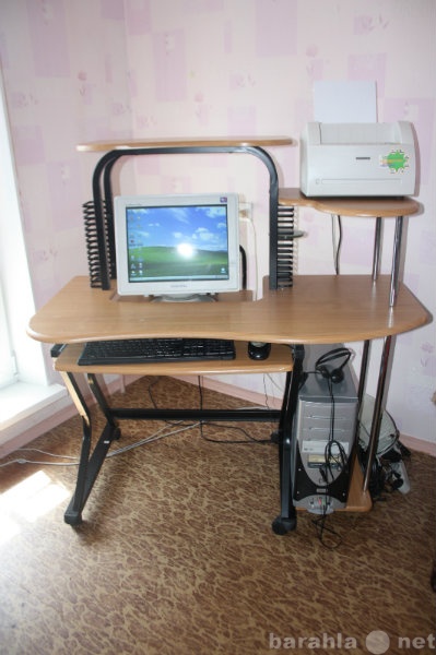 Продам: компьютерный стол