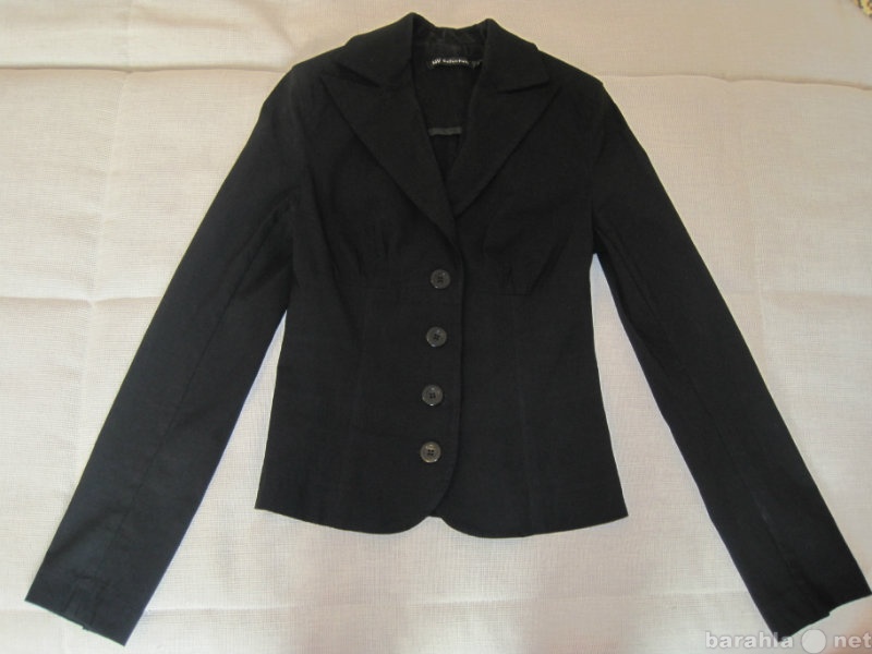 Продам: фирменный пиджак чёрный,школьный