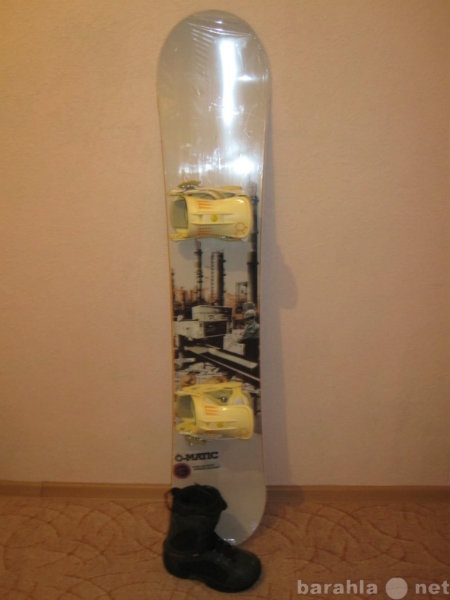 Продам: Комплект новый сноуборд o-mati