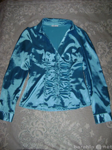 Продам: нежно-голубую блузку размер 44-46