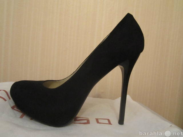 Продам: Туфли новые женские .чёрная нат замша