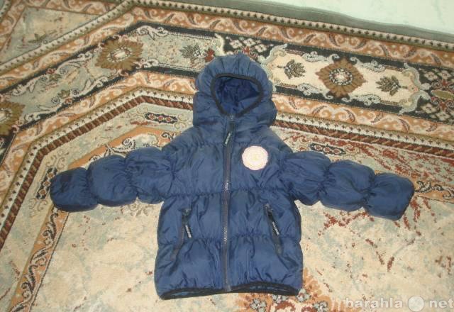 Продам: Демисезонная куртка Benetton на девочку