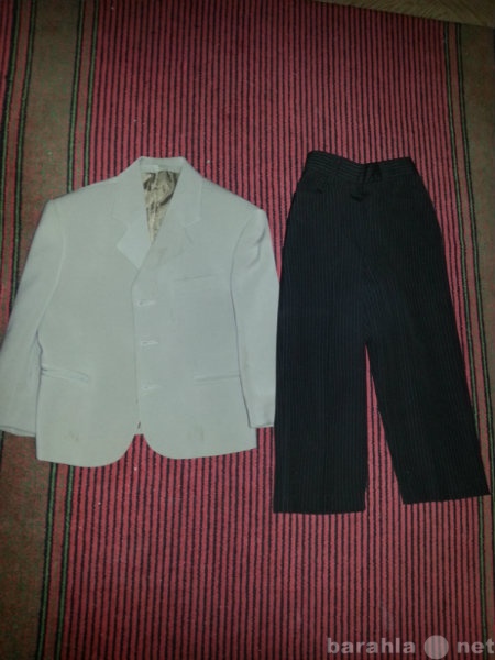 Продам: Пиджак и брюки для мальчика 3-4 лет