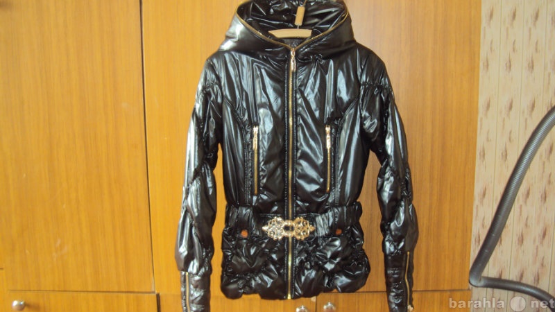 Продам: куртки женские