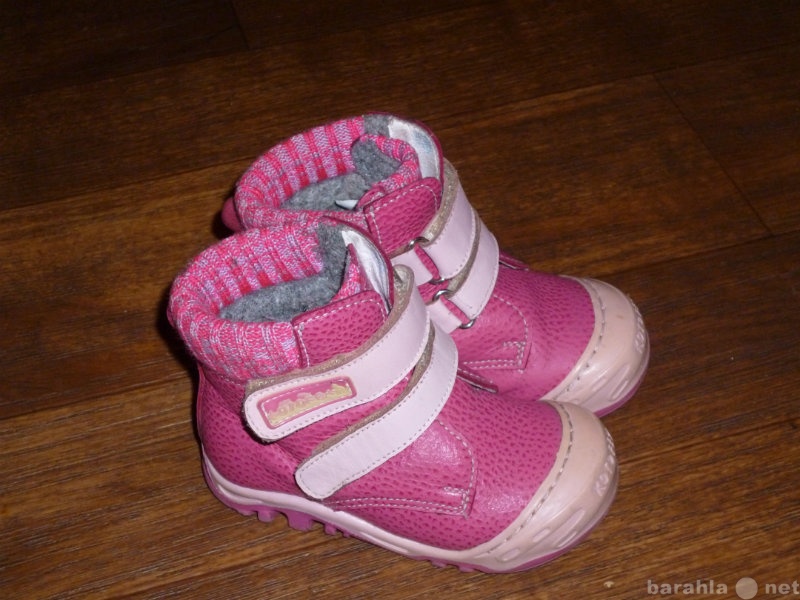 Продам: Осенние ботинки для девочки