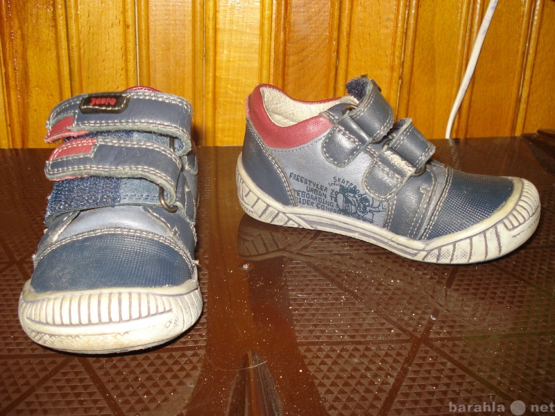 Продам: Осенние ботиночки для мальчика 1 года.