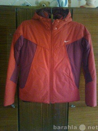 Продам: Куртка спортивная Nike