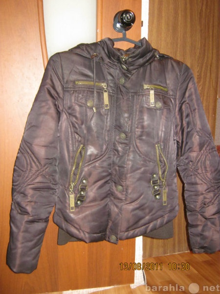Продам: Женская теплая куртка на Осень-Весну 46р