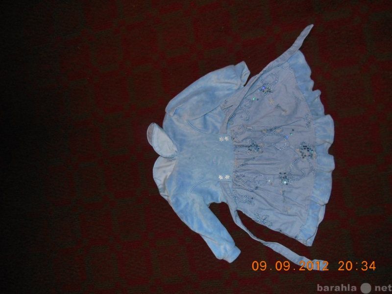 Продам: Голубое вельветовое платье