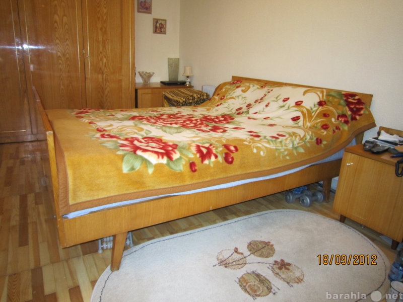 Продам: две односпальные кровати с матрасами