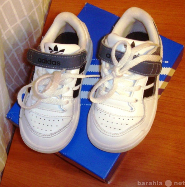 Продам: Adidas кроссовки для мальчика, 23 размер