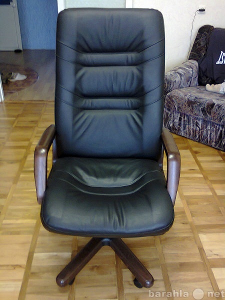 Продам: Срочно   продам  офисное  кресло