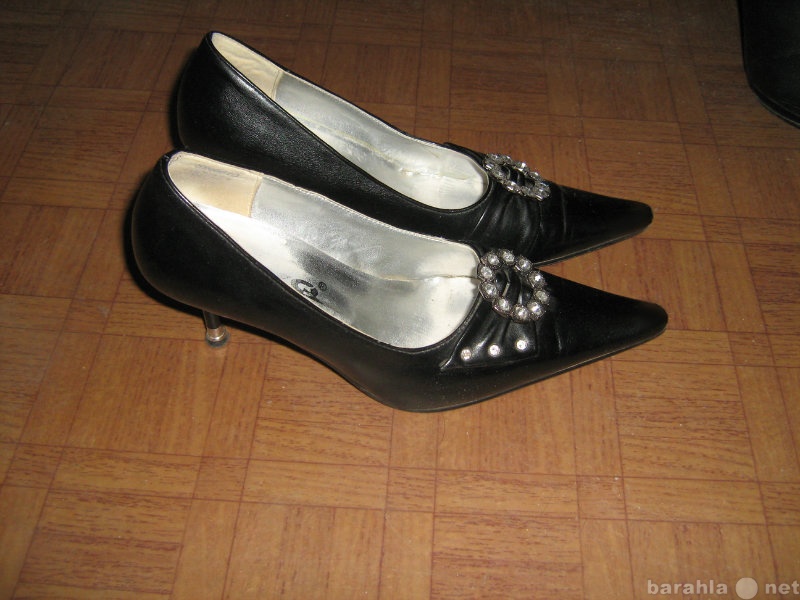Продам: Туфли черные, нарядные, 37 р-р
