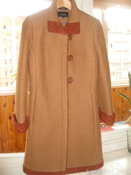 Продам: Срочно! Женское демисезонное пальто.
