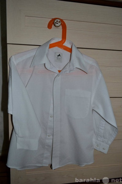 Продам: Белая рубашка 104р. C&amp;A