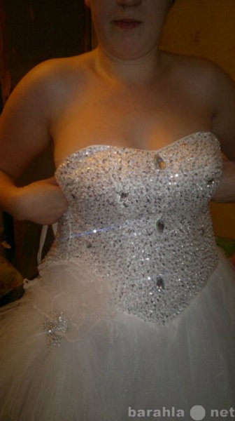 Продам: Продам НОВОЕ свадебное платье