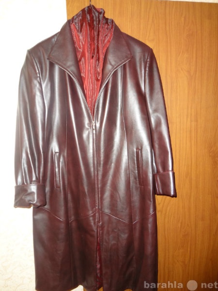 Продам: Пальто из кожзама отличного качества