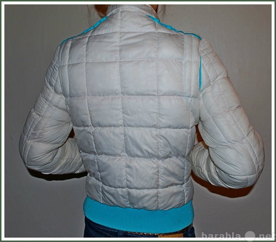 Продам: Куртка белая теплая стежка клетка