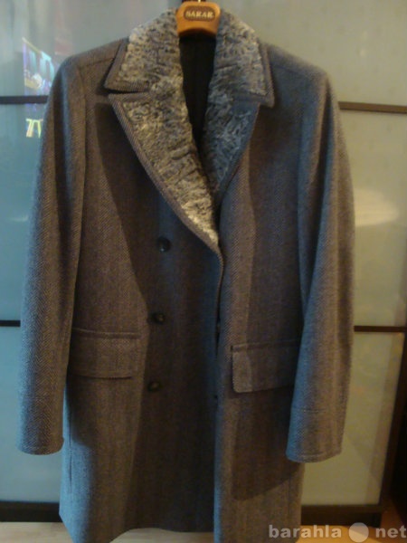 Продам: Оригинальное пальто HUGO BOSS