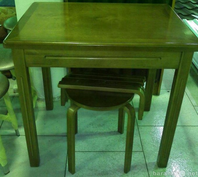 Продам: Кухонный стол из массива сосны