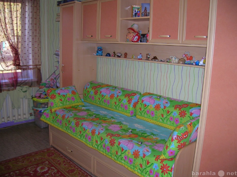 Продам: набор детской мебели