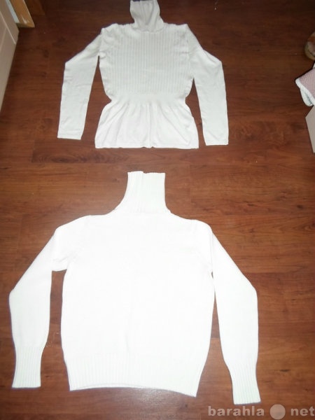 Продам: Пара белоснежных свитеров для горожанки