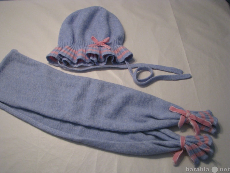 Продам: Новый!!! Комплект шапочка+шарфик Chobi.