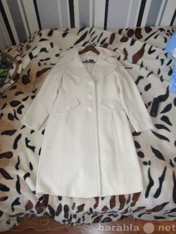 Продам: кремовое пальто из кашемира размер 44