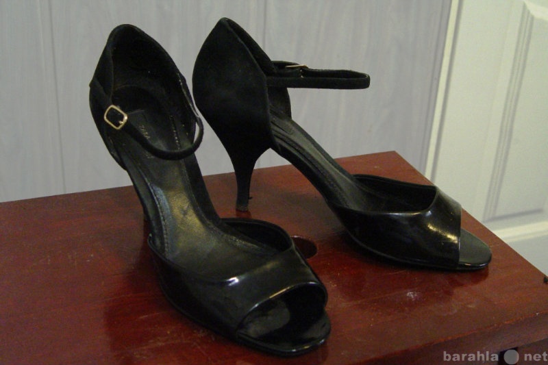 Продам: Босоножки на каблуке от Zara 38 размер