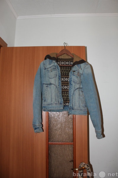 Продам: курточка джинстрикотаж р42