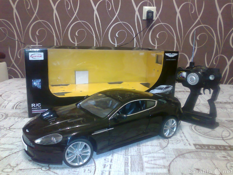 Продам: Радиоуправляемая модель Aston Martin DBS