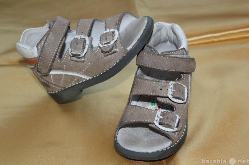Продам: детские сандали