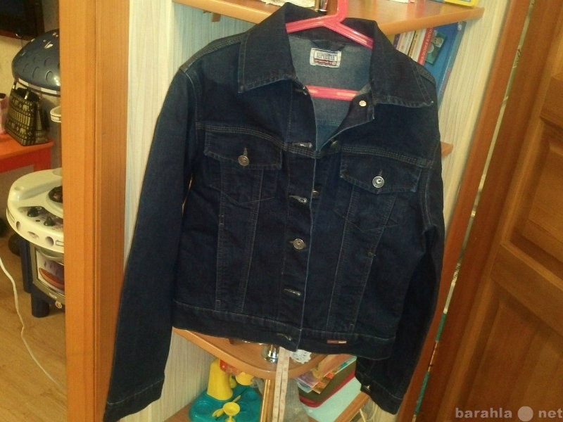 Продам: джинсовая куртка
