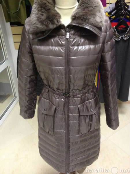 Продам: Зимнее пальто на пуху (два размера)