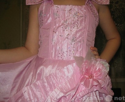 Продам: Продам бальное платье на девочку 5-6 лет