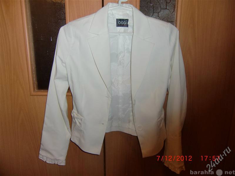 Продам: Белый пиджак
