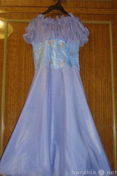 Продам: Нарядное праздничное платье