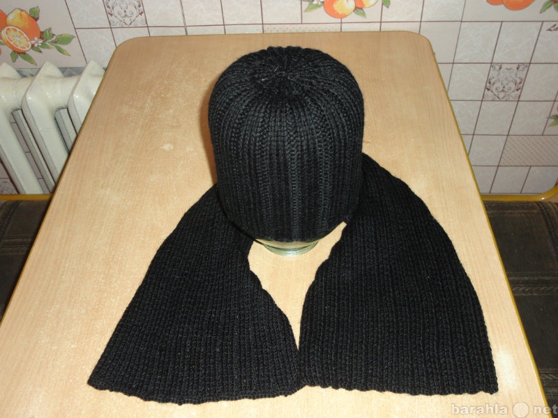 Продам: шапочка и шарф