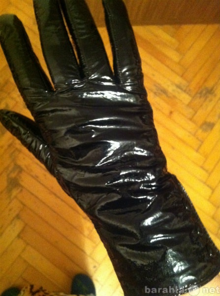 Продам: Женские лакированные кож.перчатки