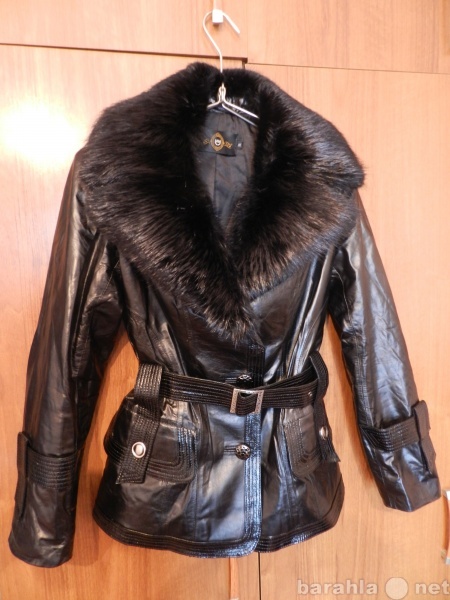 Продам: Стильная кожаная куртка