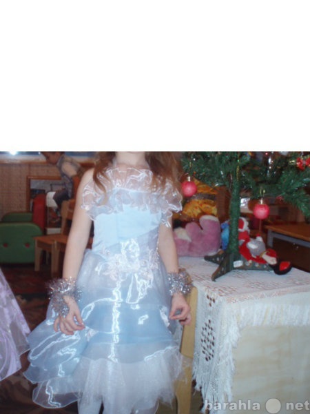 Продам: нарядное платье для девочки 4-5 лет