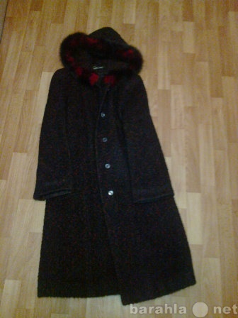 Продам: шерстяное буклированное пальто р. 46