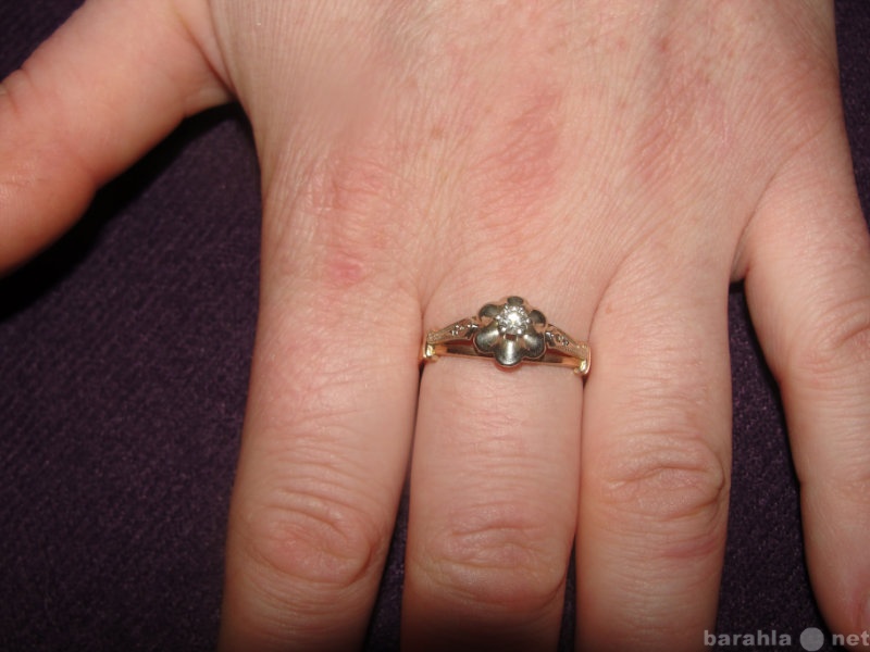 Продам: кольцо-цветок с бриллиантом