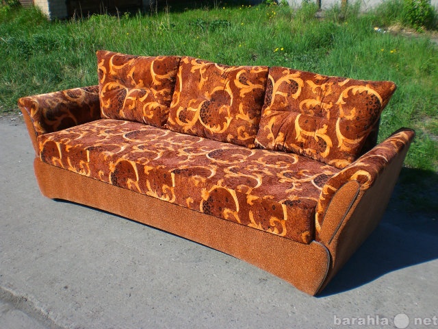 Продам: Новый пружинный 2-х спальный диван.