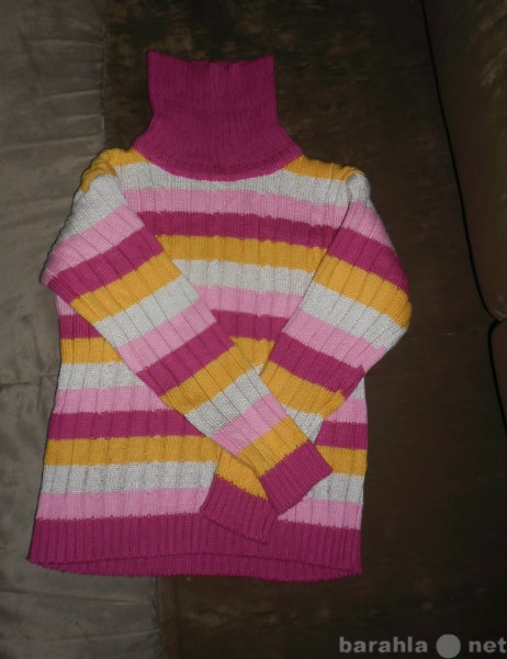 Продам: свитер вязанный для девочки