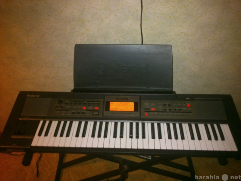 Продам: Синтезатор Roland E-09