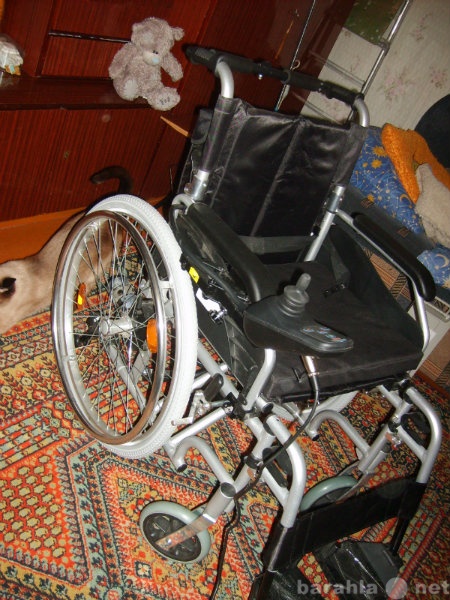 Продам: Инвалидная коляска на электроприводе