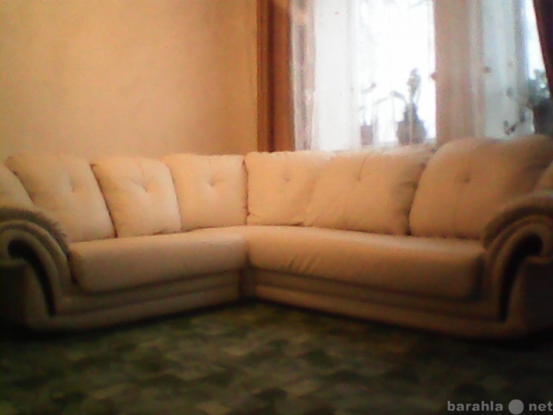 Продам: угловой кожаный диван