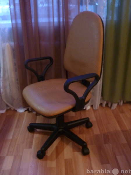 Продам: Компьютерный кресло