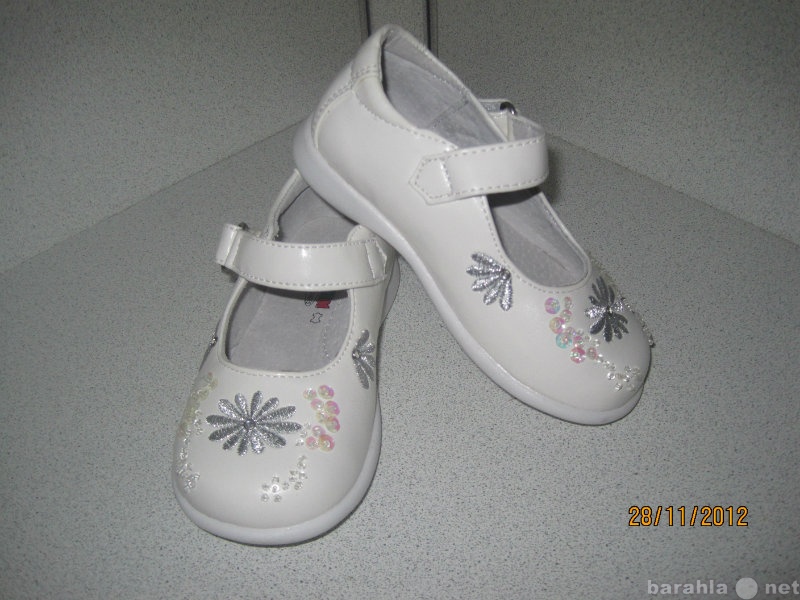 Продам: Новые туфельки Бамбини